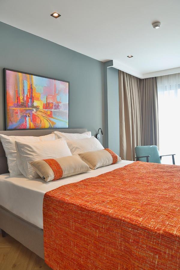 In The Middle Otel