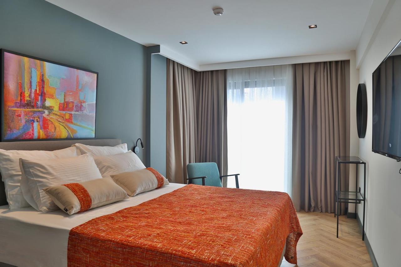 In The Middle Otel